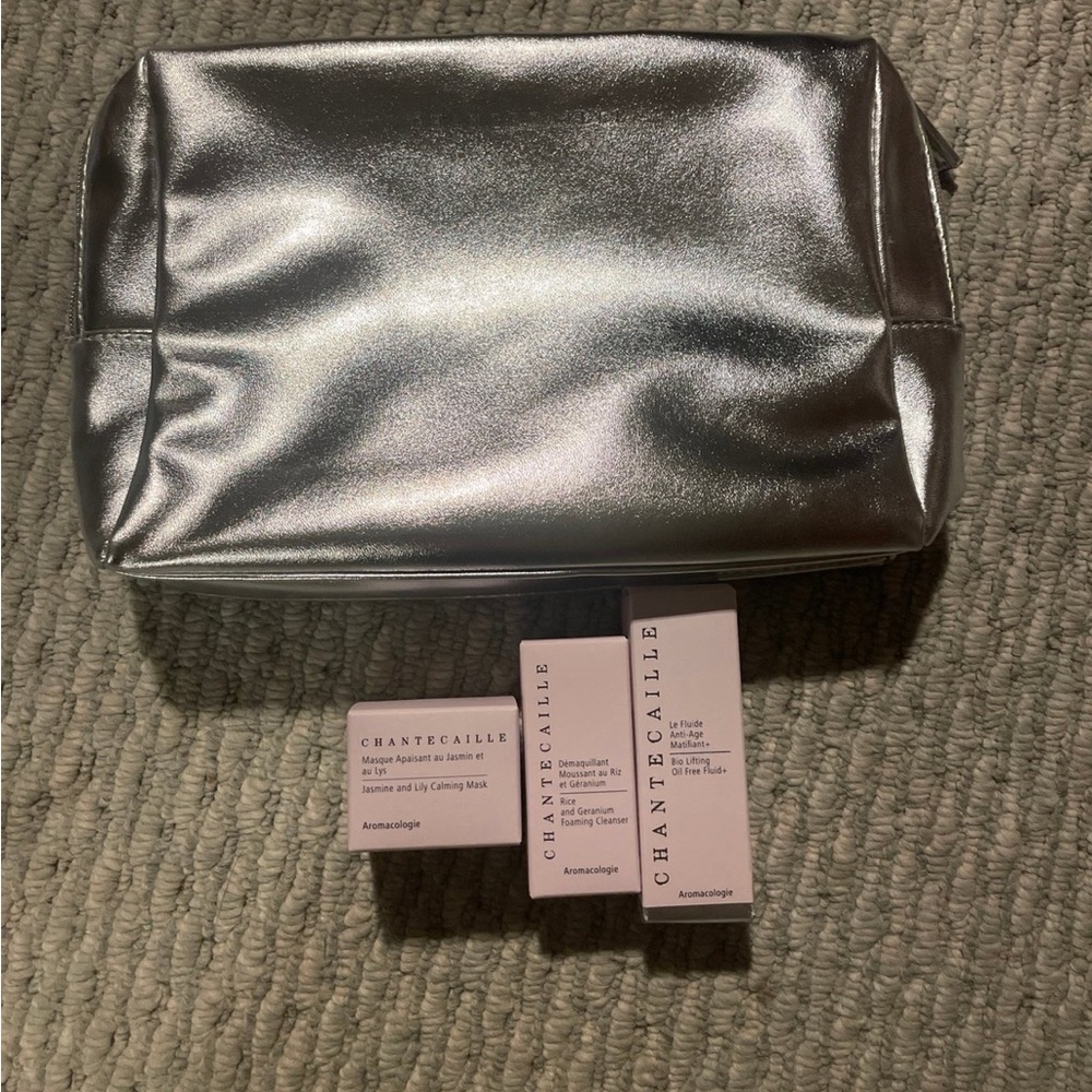 Chantecaille Aromacologie Skincare Set in Soft Pink